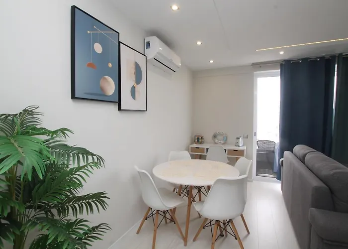 Praia_da_rocha_vista_mar/ocean_view *